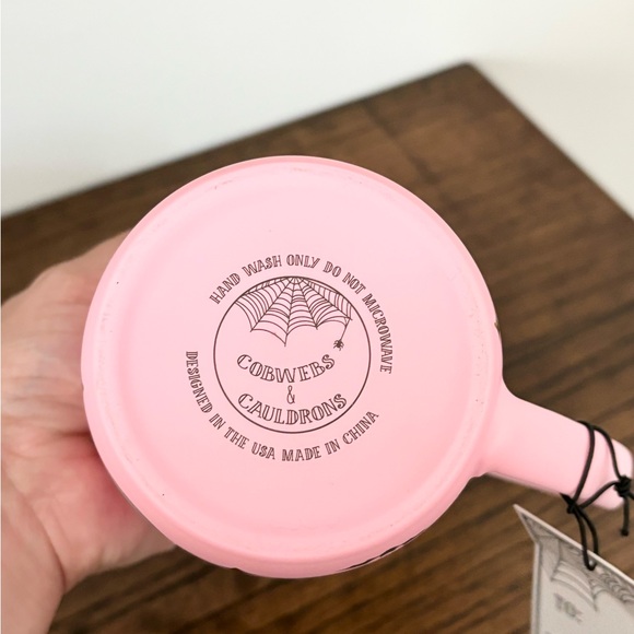 🩵🎃 Cobwebs & Cauldron Pink Candy Hearts Pumpkin Mugs - Picture 6 of 6